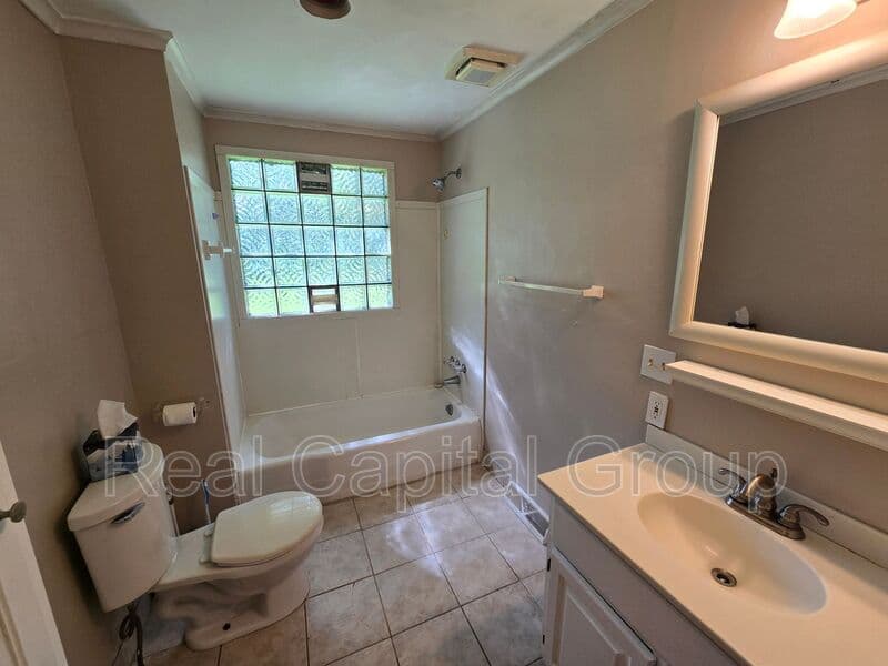 Williamsville House: 8401 Ericson Dr