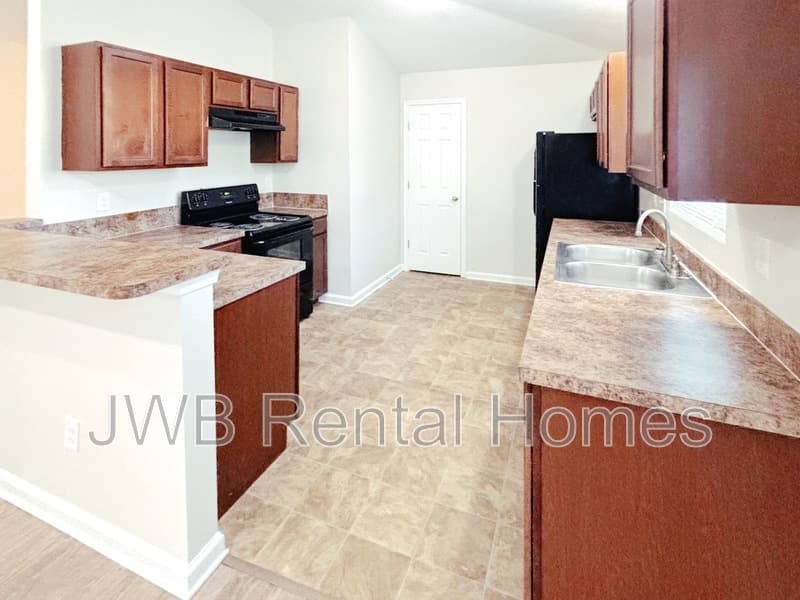 Jacksonville House: 2833 Circle St E