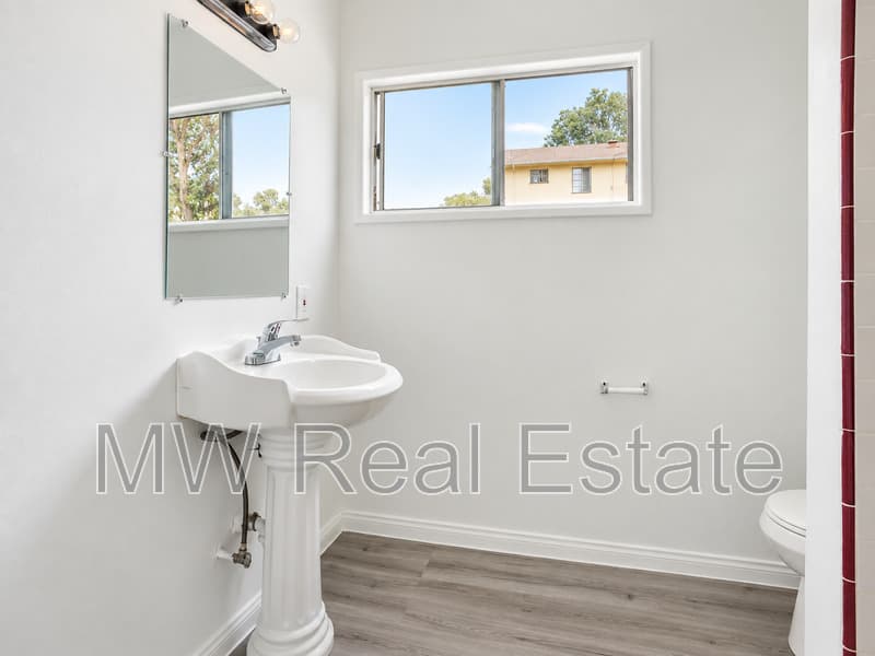 Los Angeles Condo: 4028 Palmwood Drive
