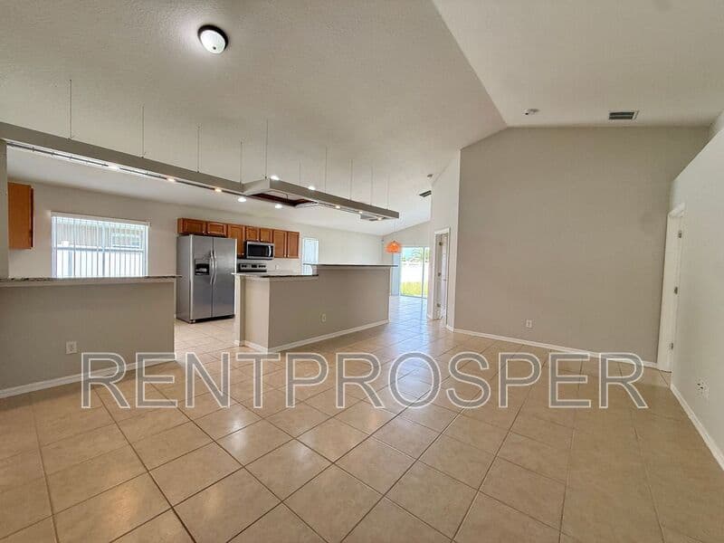 Kissimmee House: 4059 Sunny Day Way