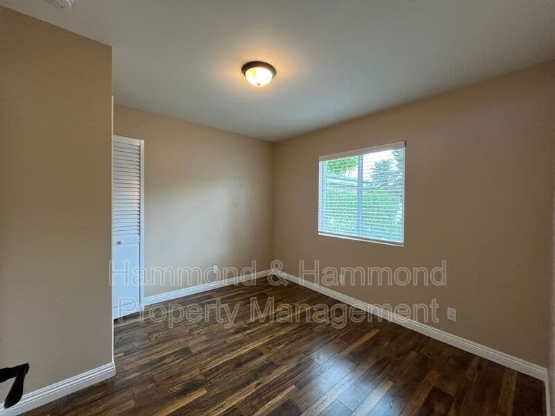 Granada Hills House: 16750 Index St.