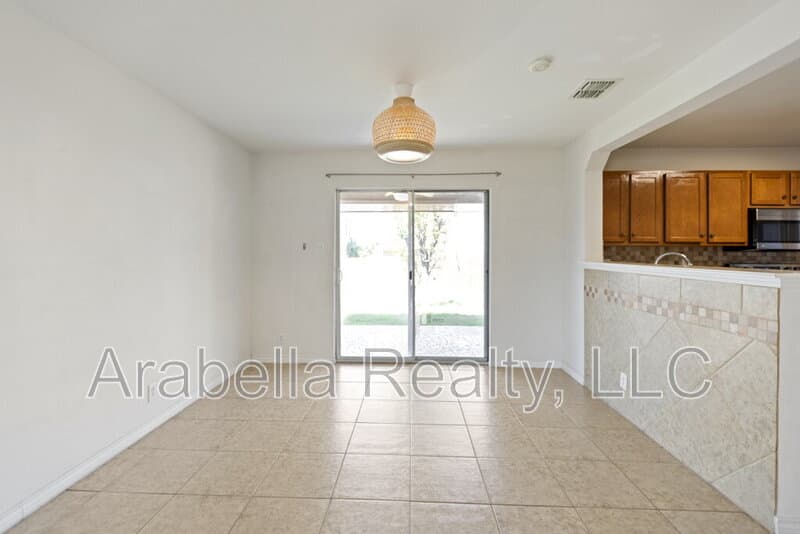 San Antonio House: 335 Cedron Chase