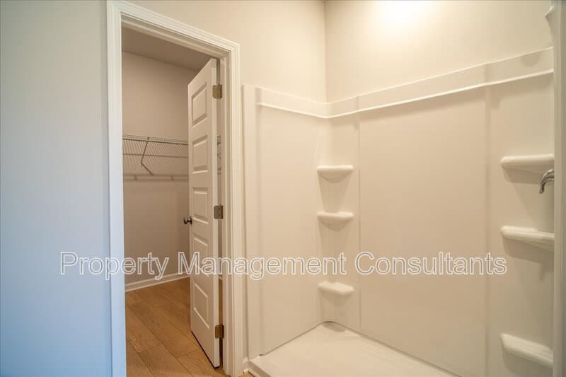 Athens House: 22845 Dashwood Lane
