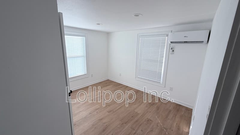 Houston House: 2615 Sam Wilson St