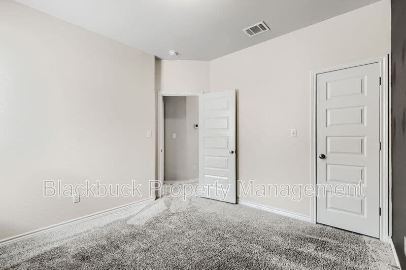 Leander House: 345 Ancellotta Way