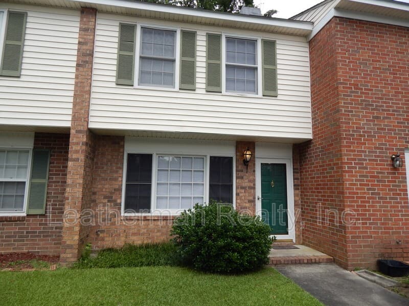 Florence Condo: 738-E Coventry Lane