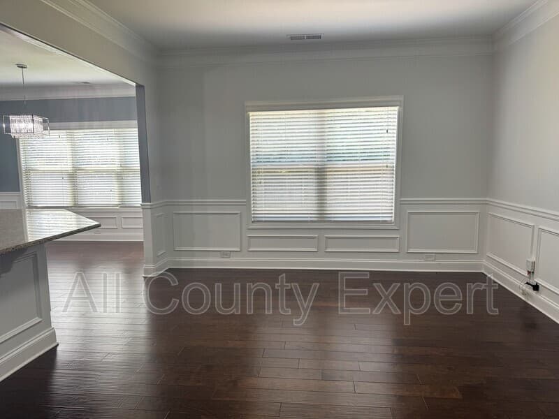 Cumming House: 4215 Hopewell Manor Drive