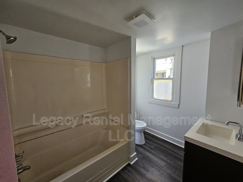Plymouth Condo: 533 West Shawnee Avenue 2nd FL - 2