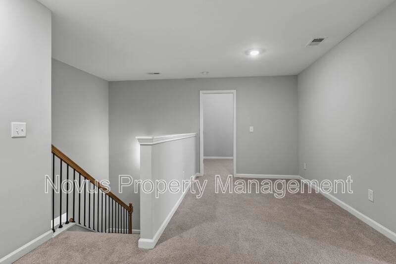 Carrollton House: 122 Cedar Park Way