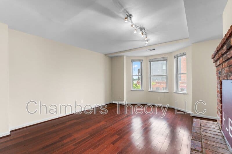 Washington Condo: 533 Florida Avenue NW