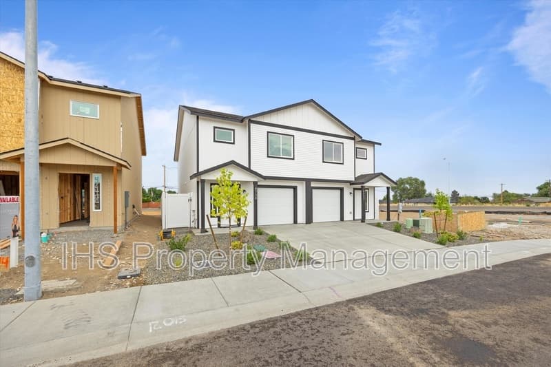 Kennewick House: 1148 N Yost St.