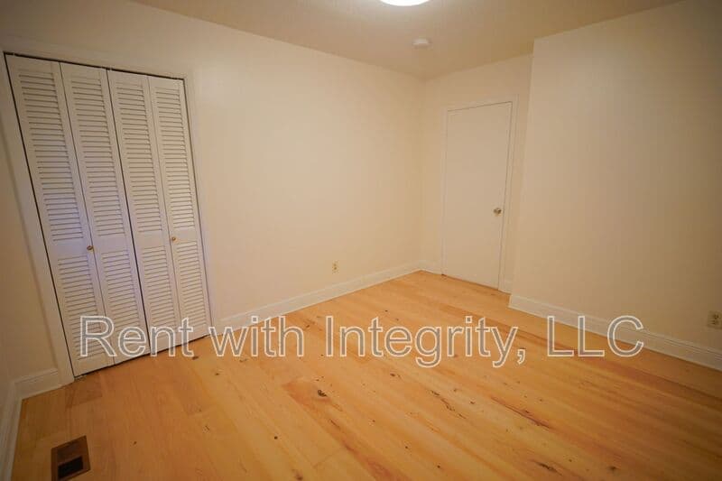 Tallahassee House: 2328 Armistead Road