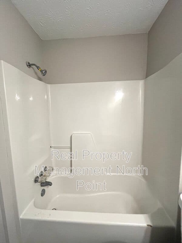 College Park Condo: 5843 Summerglen Ln