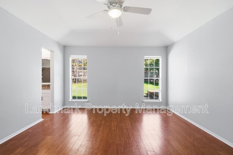 Arlington House: 5917 Pleasant Hill Drive