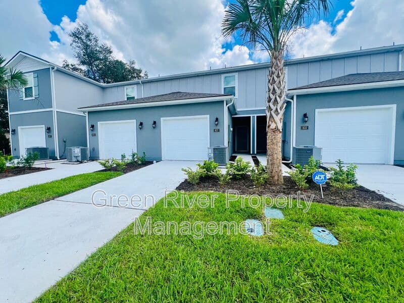Middleburg House: 827 Rivertree Place
