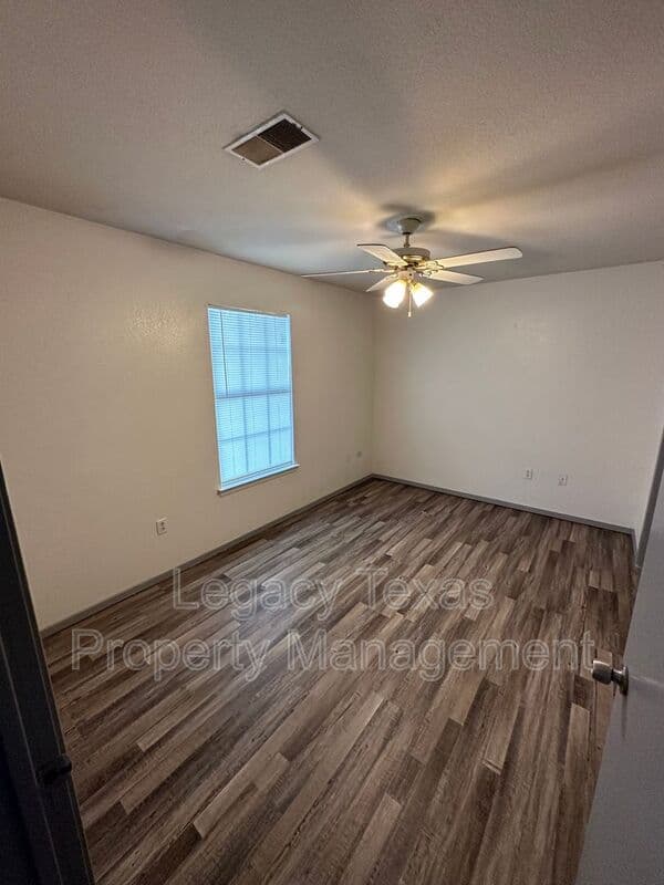 Mansfield House: 7185 Retta Mansfield Rd