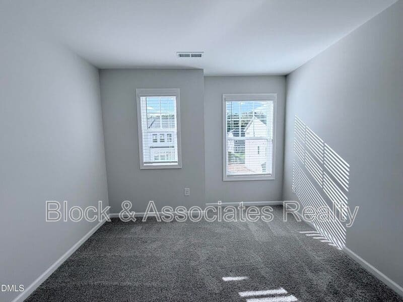Apex House: 9045 Hazy Jade Way