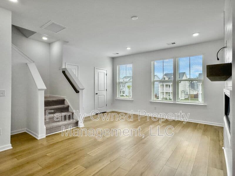Moncks Corner House: 158 Yorkshire Drive