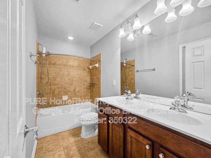 Cumming House: 4025 Azurite St