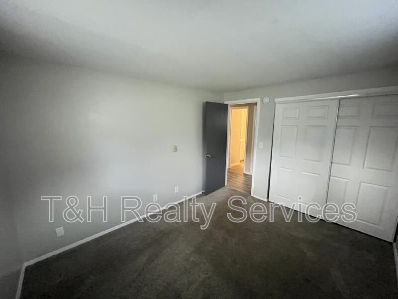 Noblesville Condo: 1152 Evans Avenue