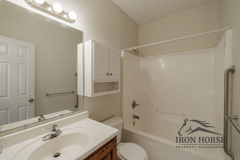 Athens House: 411 Timber Creek Dr