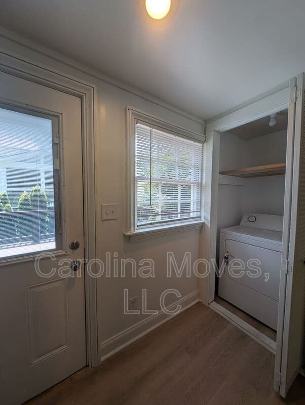 Greenville House: 38 Blake St