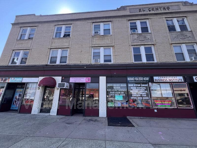 Hamden House: 1158 Dixwell Avenue - Team Mall - B3