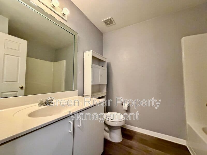 Jacksonville House: 8311 Oak Crossing Drive West