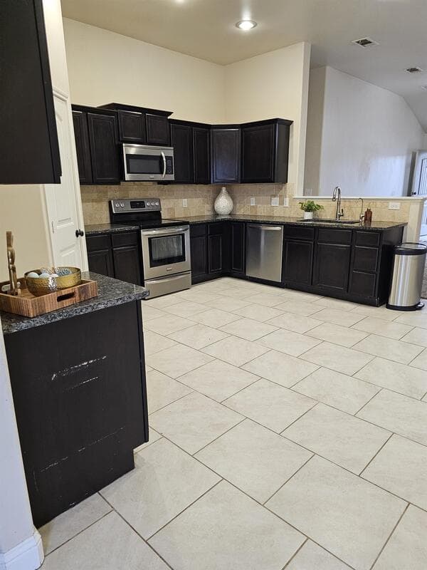 Odessa House: 806 East 93rd Street