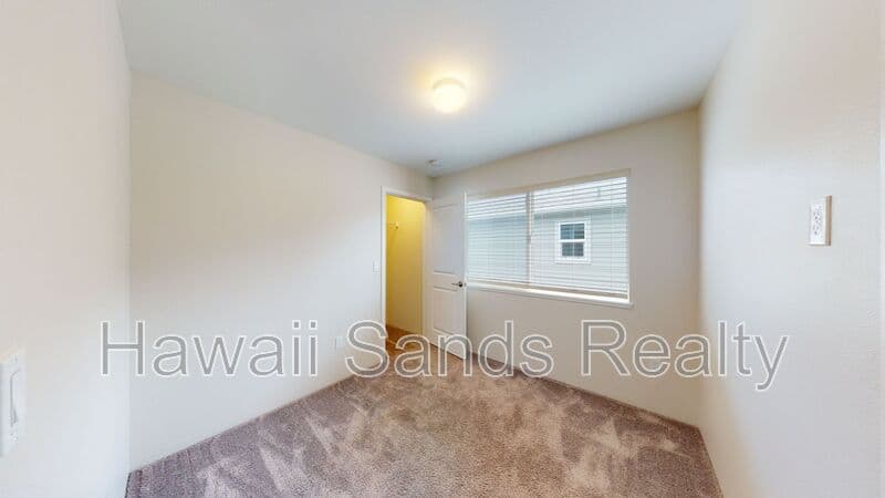 Ewa Beach House: 91-1841 Keaunui Dr.