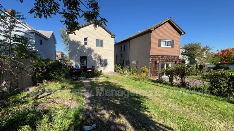 Homestead Condo: 122 E. 16th Ave