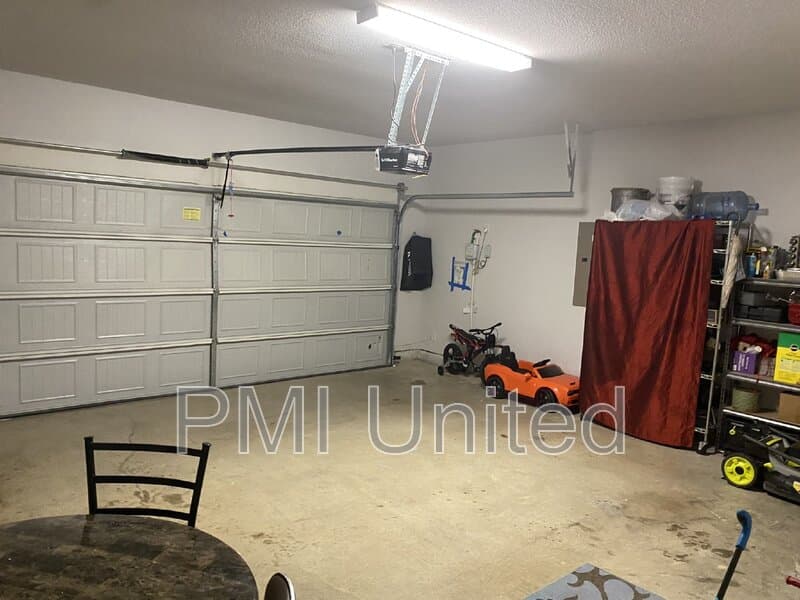 Fort Worth House: 429 Halwin Drive