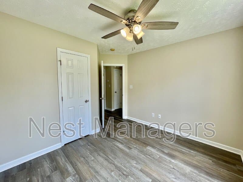 Fayetteville House: 9616 Gooden Drive