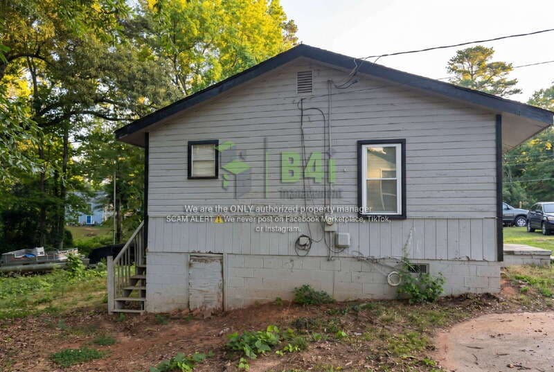 Griffin House: 1313 Ridgeview Drive