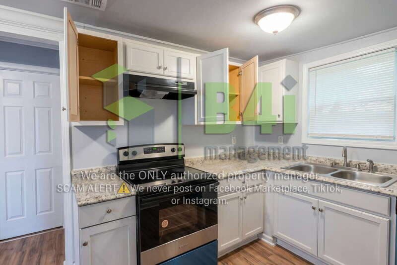 LaGrange House: 934 Motley Street
