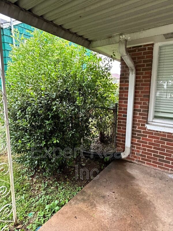 Birmingham House: 1025 45th Street Ensley