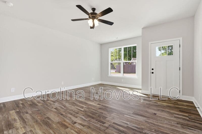 Greenville Townhome: 19A Scott St.