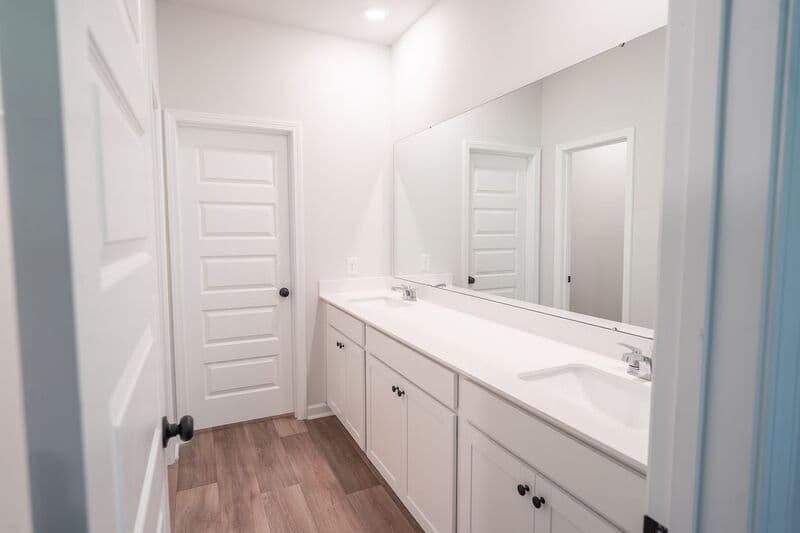 Bloomingdale House: 142 Geranium Way