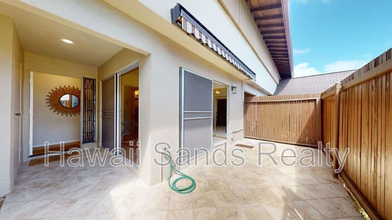 Honolulu House: 6248 Keokea Pl E-104