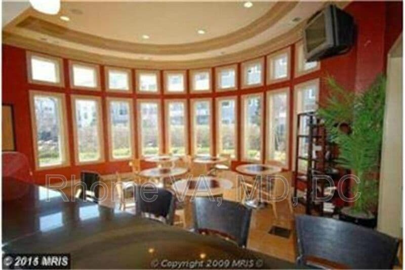Ashburn Townhome: 21792 Dragon's Green Square