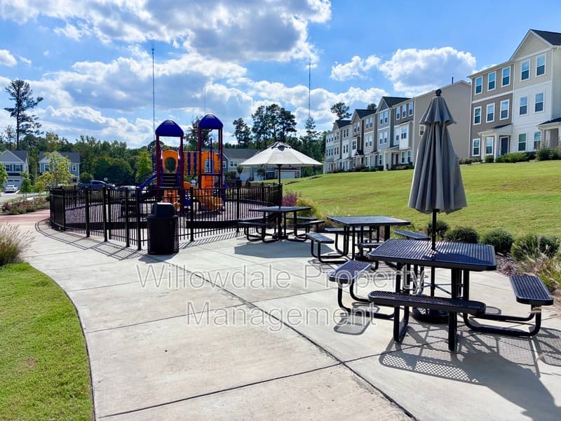Raleigh Townhome: 158 Zealand Ct
