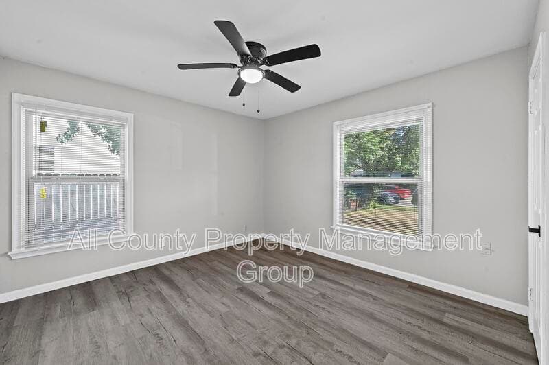Dallas House: 3677 Rockdale Drive