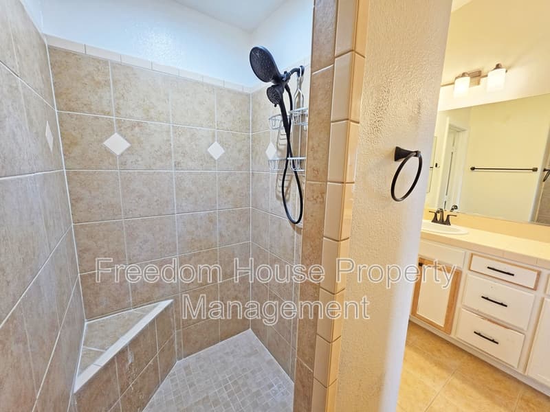 Pahrump House: 410 East Bellville Road