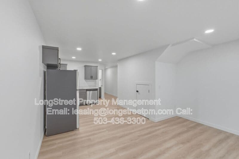Philomath Condo: 826 S 19th St