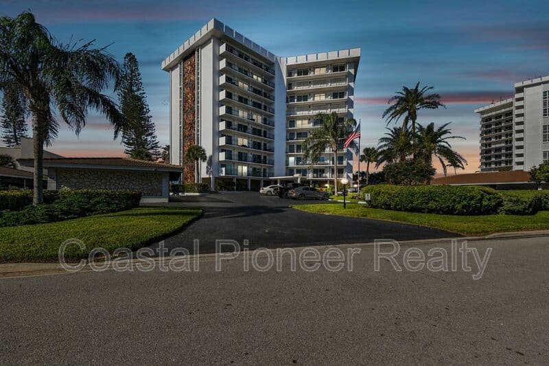 Sarasota Condo: 101 Benjamin Franklin Dr