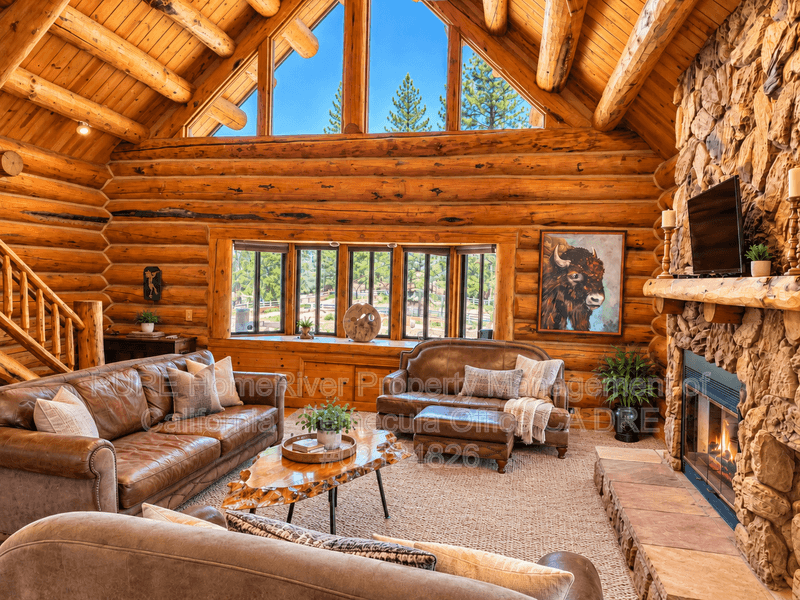 Mountain Center House: 60766 Table Mountain Rd
