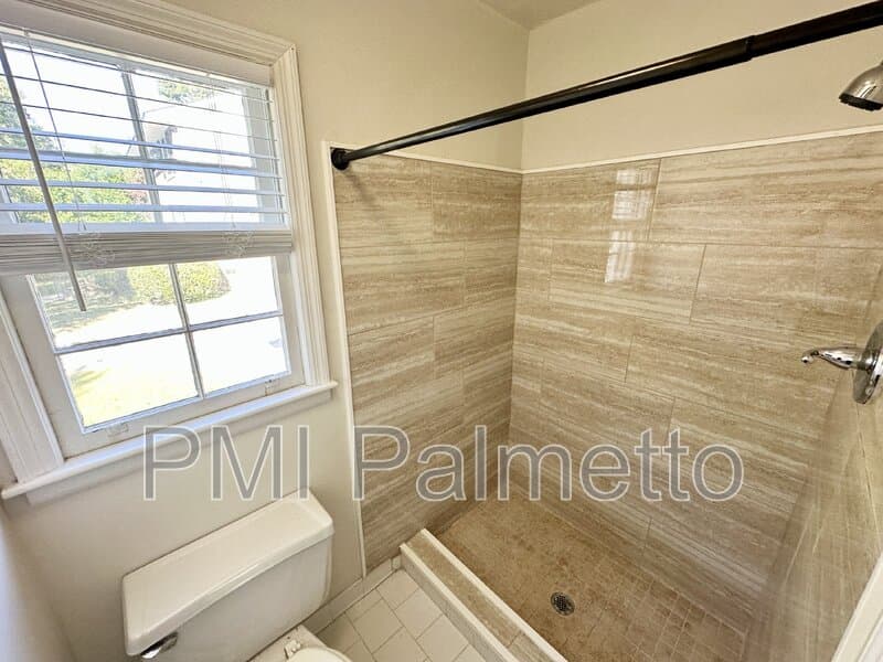 Columbia Condo: 2401 Duncan Street