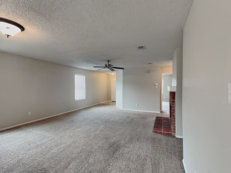 Fort Worth House: 5709 Addington Dr