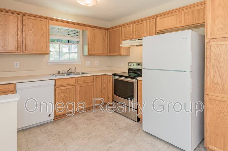 Pinson House: 6450 Kimberly Loop