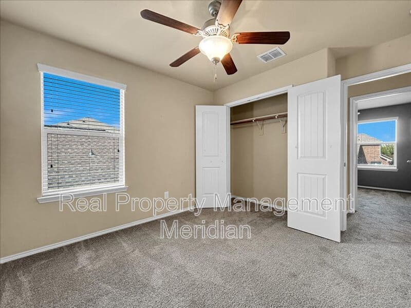 Fort Worth House: 12312 Walden wood Dr